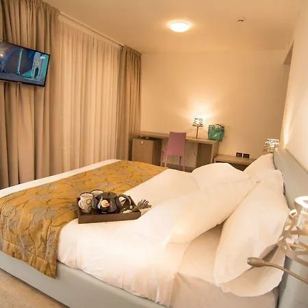 Отель Fantinello Каорле